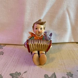 Hummel- (Let’s Sing) 3.5”